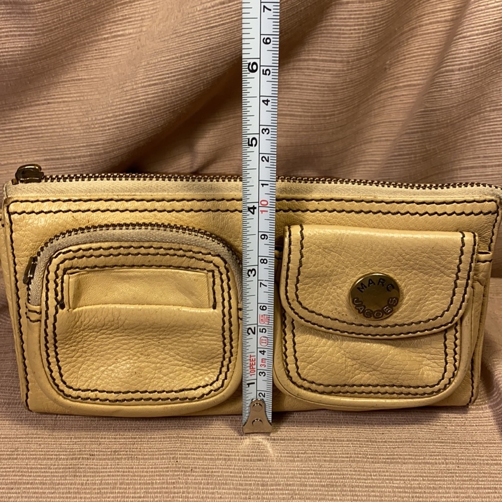 Marc Jacobs GUC leather wallet w/outside pockets - Picture 15 of 16